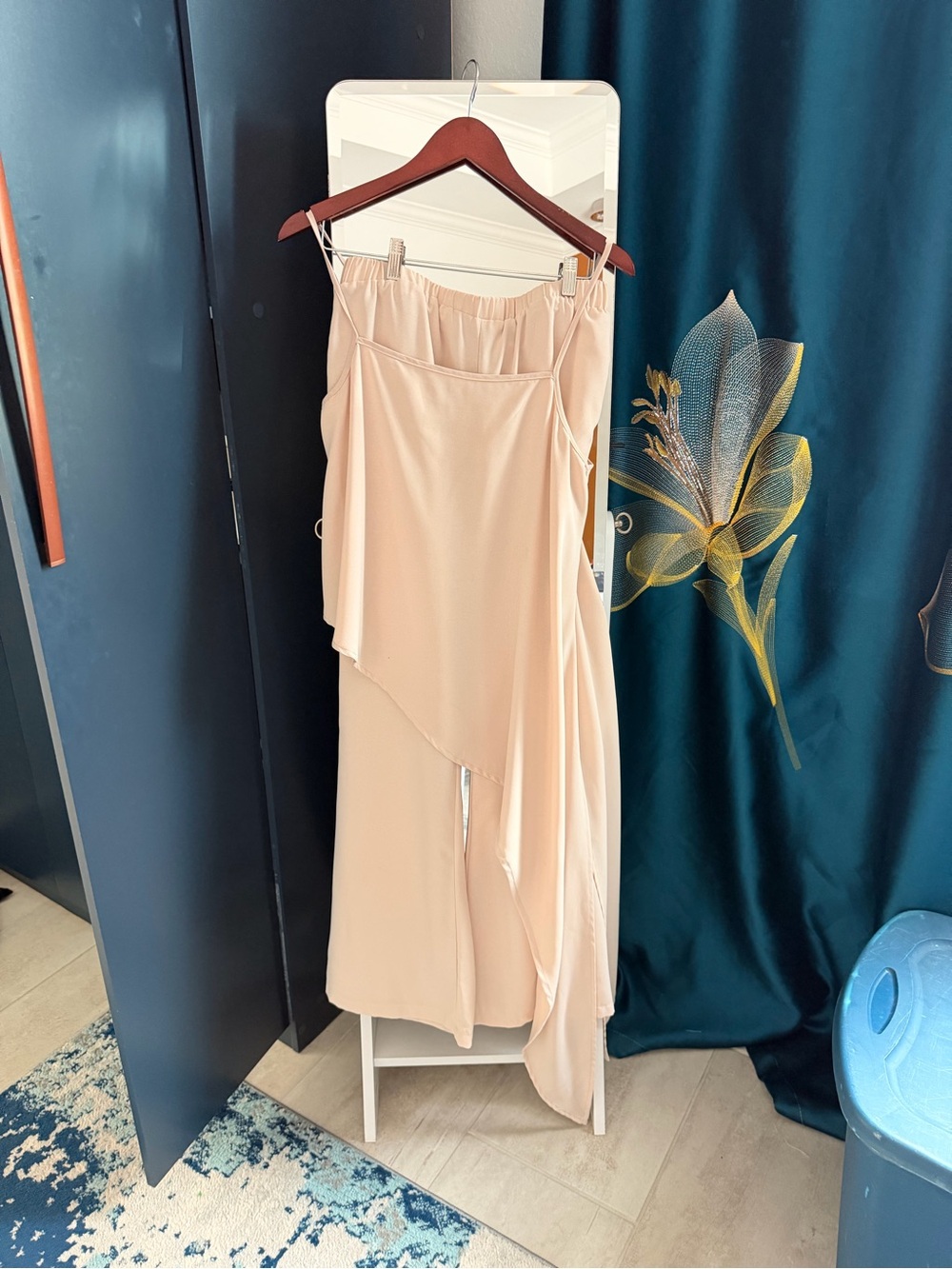 SHEIN Cream Wide-Leg Pants and One-Shoulder Top Set - Picture 5 of 8